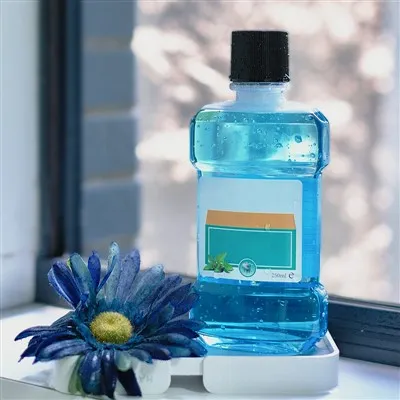 Sanfte reinigende Mundspülung